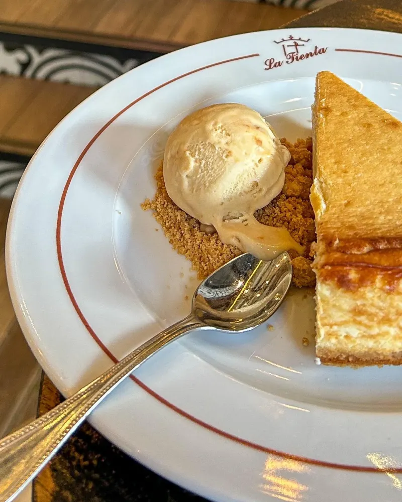 Tarta de queso en la Taberna La Tienta